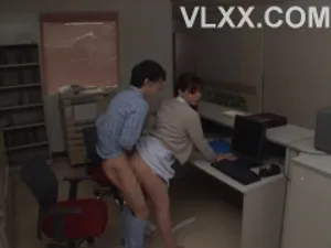 Chuyện tình của cô nữ sinh dâm và thầy giáo trẻ